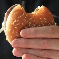 Стоит ли принуждать ребенка к здоровой пище?