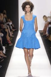OSCAR DE LA RENTA